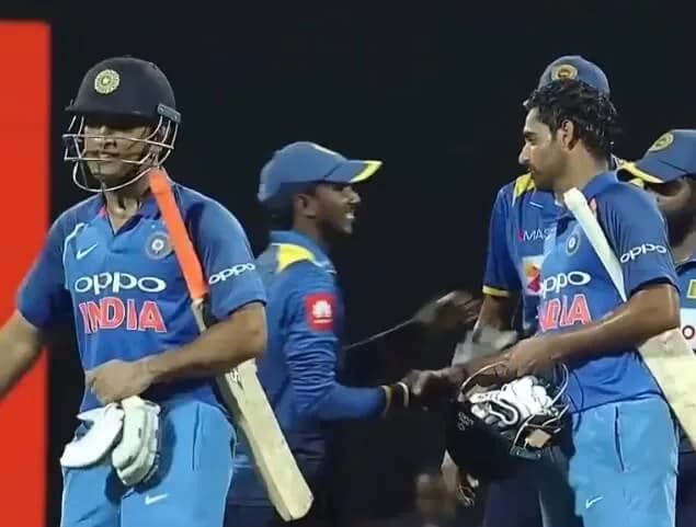 India's MS Dhoni and Bhuvneshwar Kumar