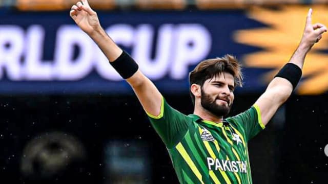 Shaheen Afridi's Fiery Spell Dismisses Rohit Sharma and Virat Kohli in Asia Cup Thriller