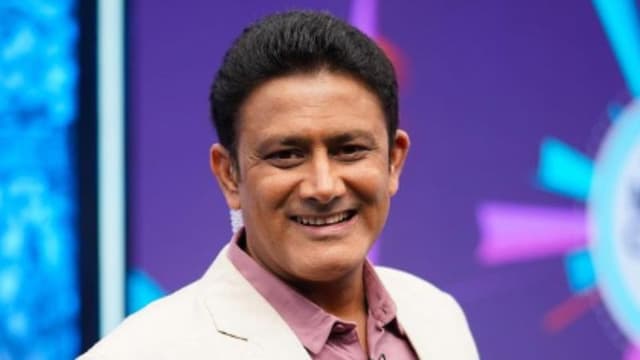 Anil Kumble Questions IPL 2024 Auction Dynamics After Starc and Cummins' Record-breaking Signings