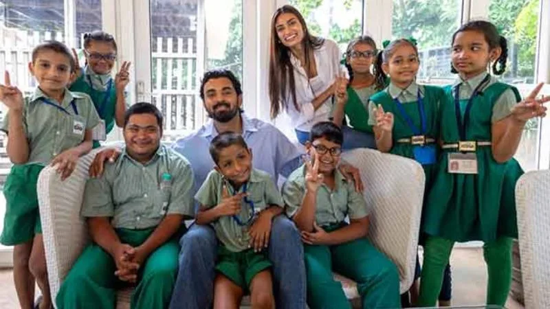 KL Rahul and Athiya Shetty Host Charity Auction for Vipla Foundation: See the Items Up for Bid