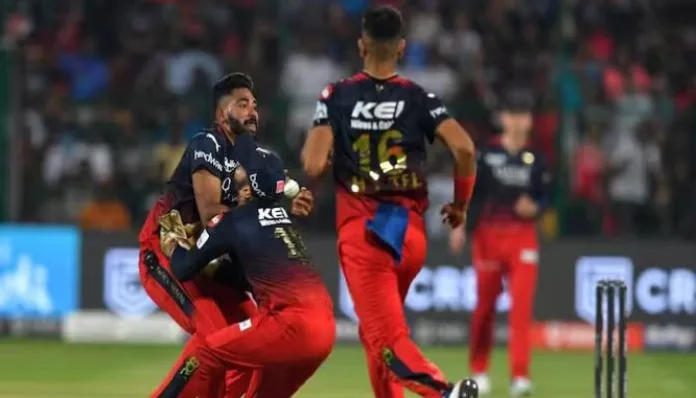 IPL 2023: Dinesh Karthik and Mohammed Siraj collide in the field