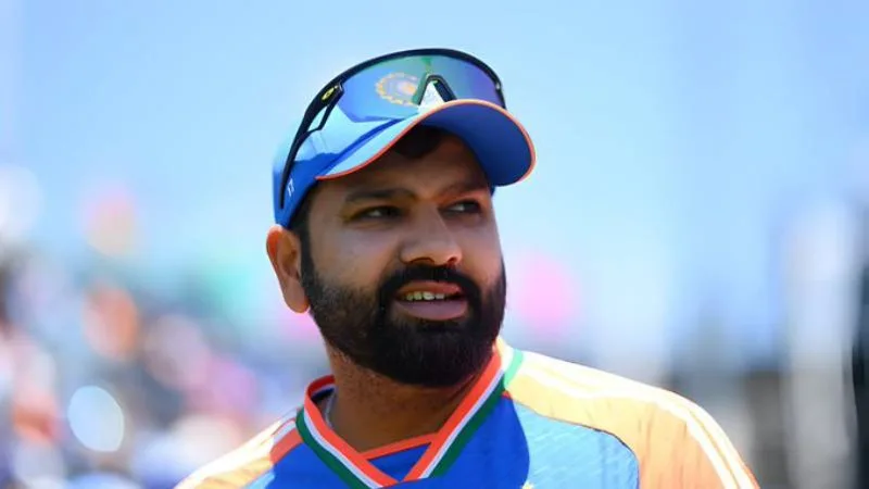 Rohit Sharma Hit On Thumb During Practice Session Ahead of Pakistan Clash