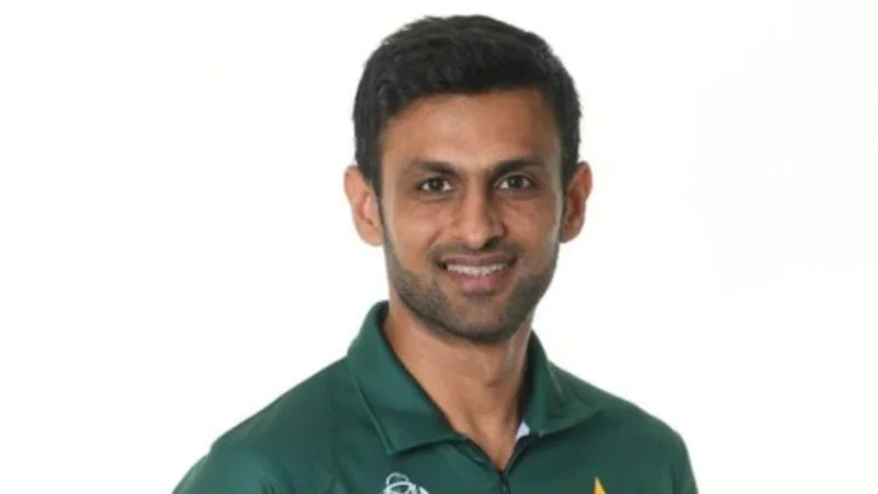 Shoaib Malik Urges Indian Team to Play in Pakistan’s 2025 Trophy