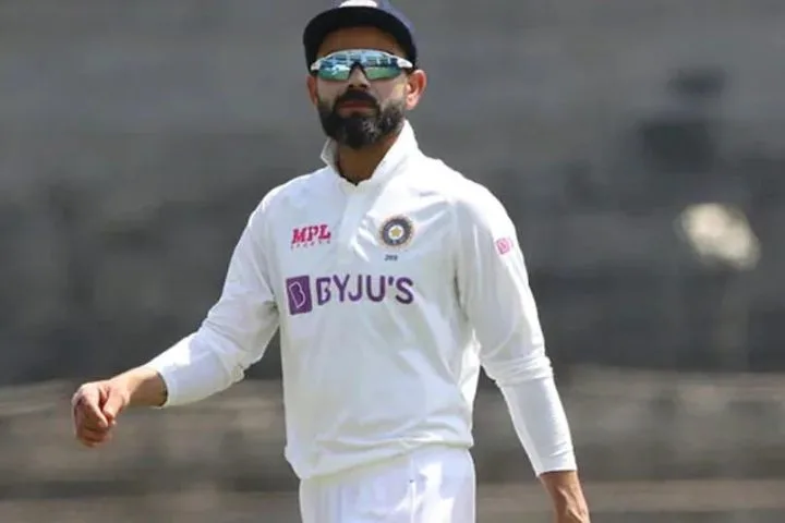 Sanjay Bangar Criticizes Kohli's Decision to Step Down