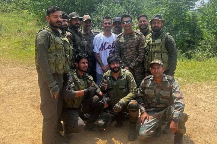 Yuzvendra Chahal's Heartfelt Moment with Indian Army Goes Viral