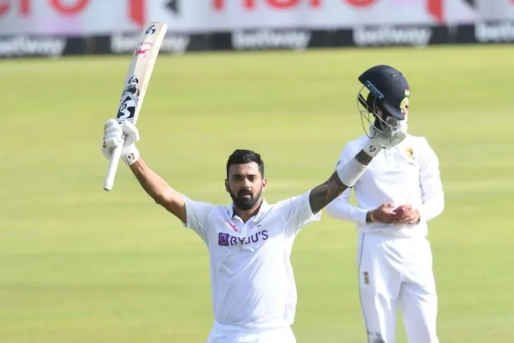 Chinnaswamy Crowd Welcomes KL Rahul with 'RCB Captain' Chants