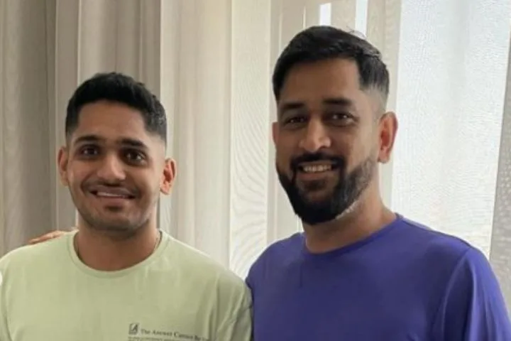 Deshpande Reflects on MS Dhoni's Key Advice Before IPL 2023