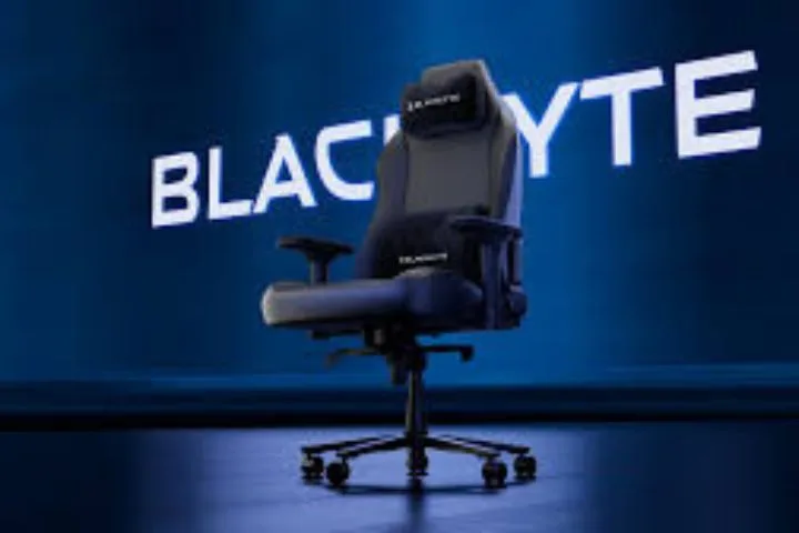 Fnatic Teams Up with Blacklyte for Gaming Chairs