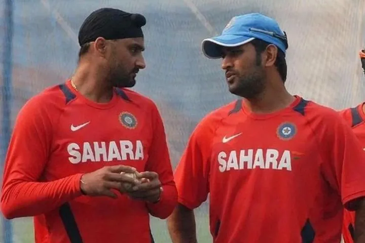 Harbhajan Singh Reveals How MSD Allowed Shardul to Fix Errors