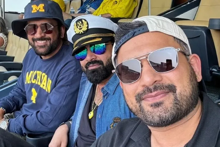 MS Dhoni Sighted Enjoying American Football with Friends