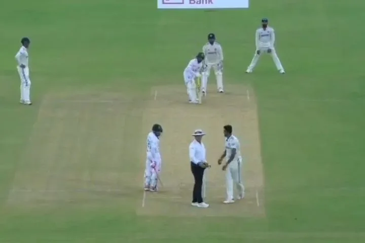 Pant's Joke Leaves Gavaskar in Splits During Ashwin's Bowling