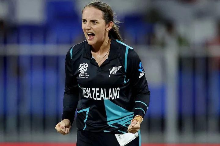 Amelia Kerr Delivers Stunning Double Strike in Crucial Match