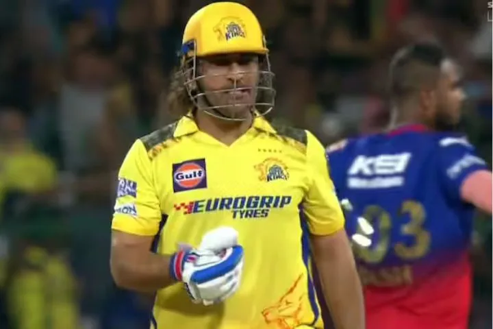 CSK Physio Refutes Harbhajan's Claims About Dhoni's Aggression