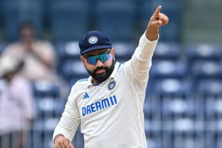 Rohit Sharma Interacts with Fan During Bengaluru Test